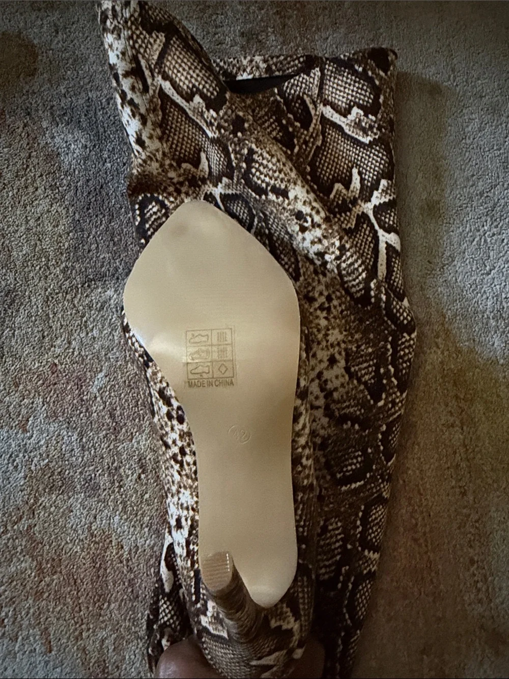 Python-Pattern Reptile Habitat Hide - Brown/Tan